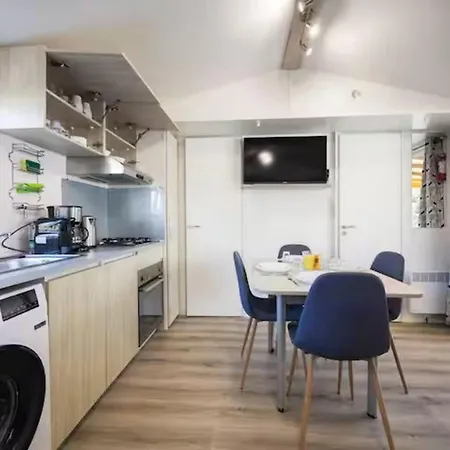 Mobil-home Climatise 68 Pers A 2 Pas De La * 카네트